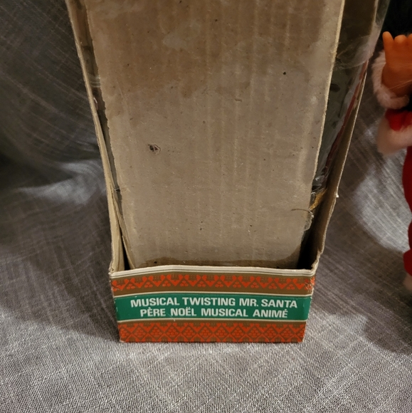 🎄Vintage Musical Twisting Action Santa Claus Plays Jingle Bell Used with Box - Picture 3 of 11